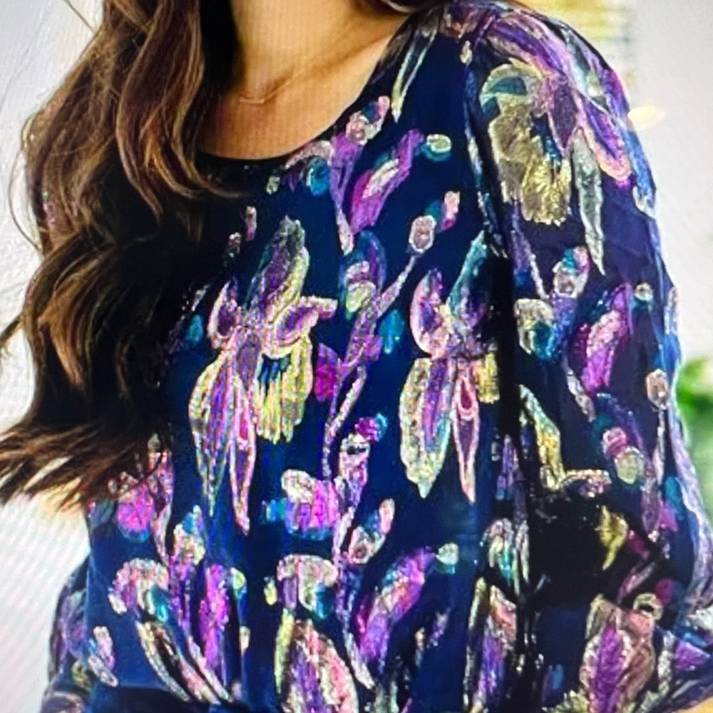 Xl Lilly Pulitzer true navy Lambert Silk top rainbow metallic
